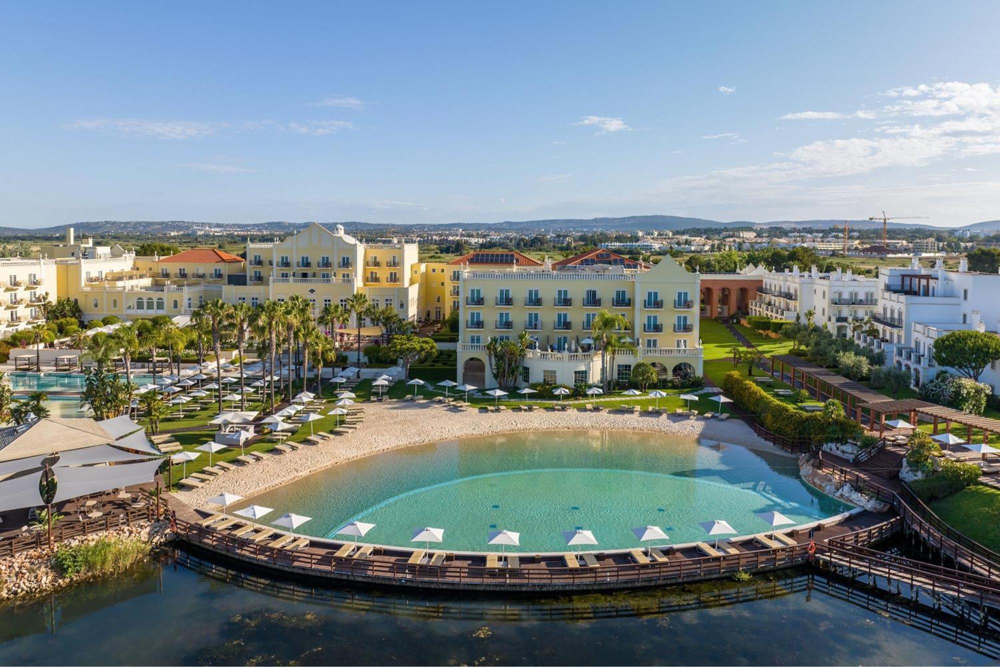 Domes Lake Algarve, Autograph Collection Vilamoura Exteriér fotografie Aerial view of the hotel