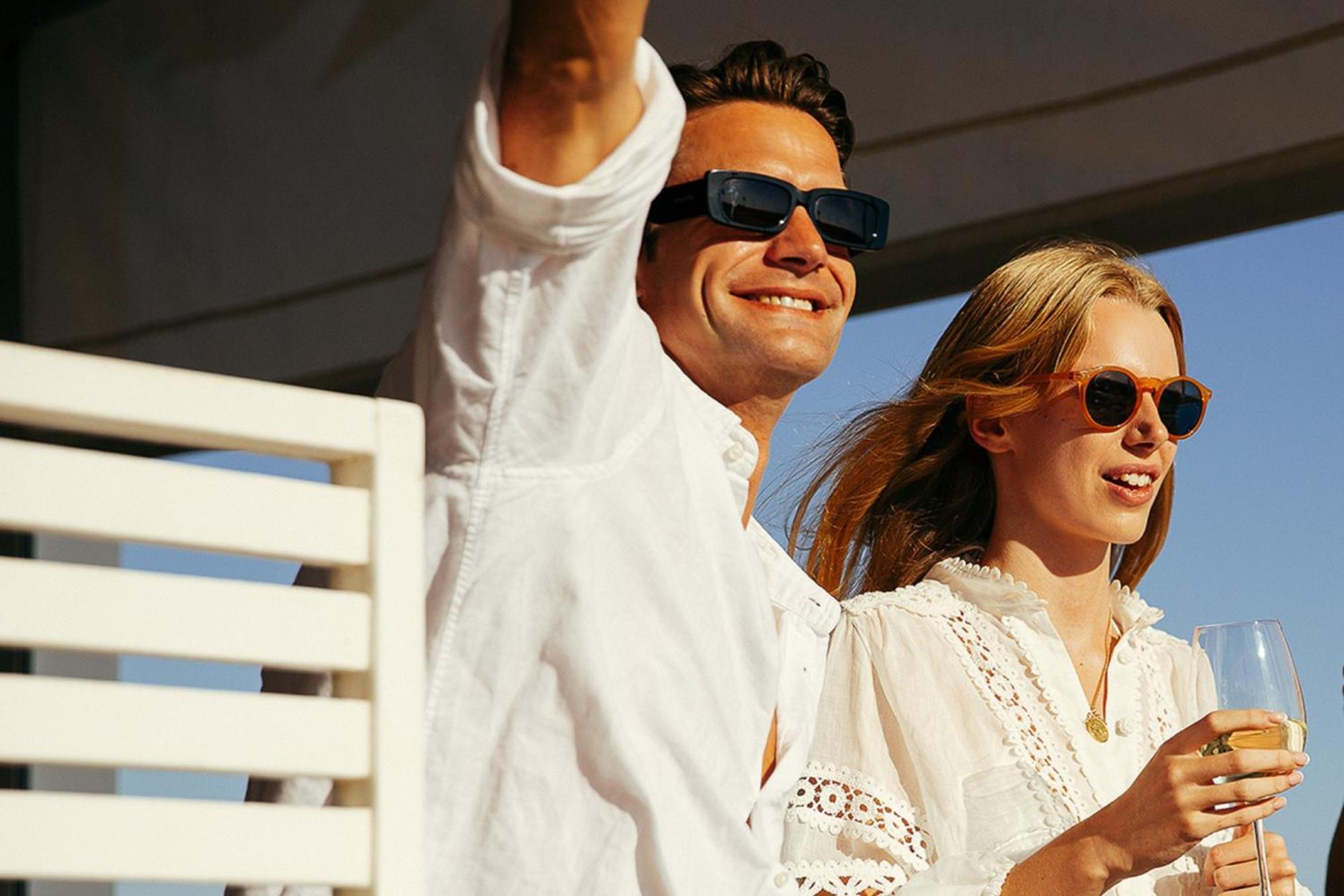 Domes Lake Algarve, Autograph Collection Vilamoura Exteriér fotografie A couple wearing sunglasses